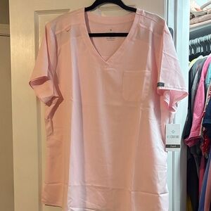 Med Couture Pink Scrub set NWT
2x Top XL jogger bottoms